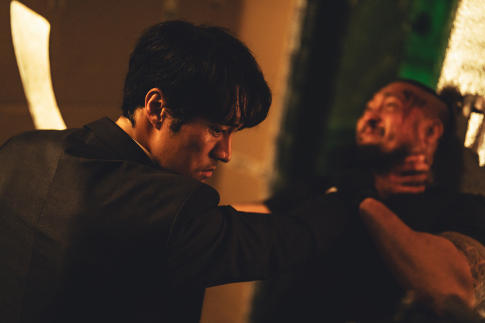 So Ji-sub's action is coming back after 13 years..Will he succeed in his return to the square