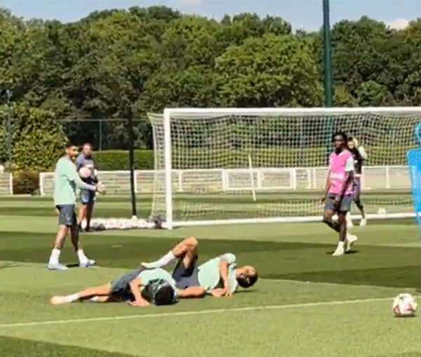 SON, you're a Manchester United spa! Team kill back tackle to Tottenham FW during training...Manchester United on loan last season