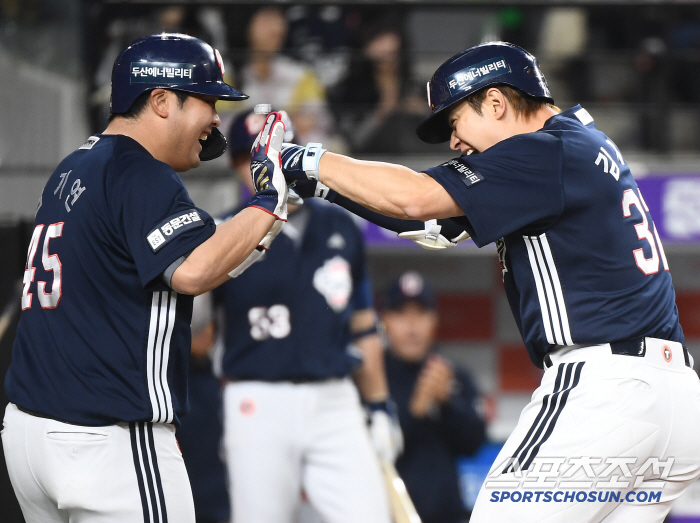 Starting QS → Two-run shot after misjudgment → Two-out tie shot at the bottom of the ninth inning → overtime final hit…Hanwha won 13 consecutive games in 33 years, Doosan blocked