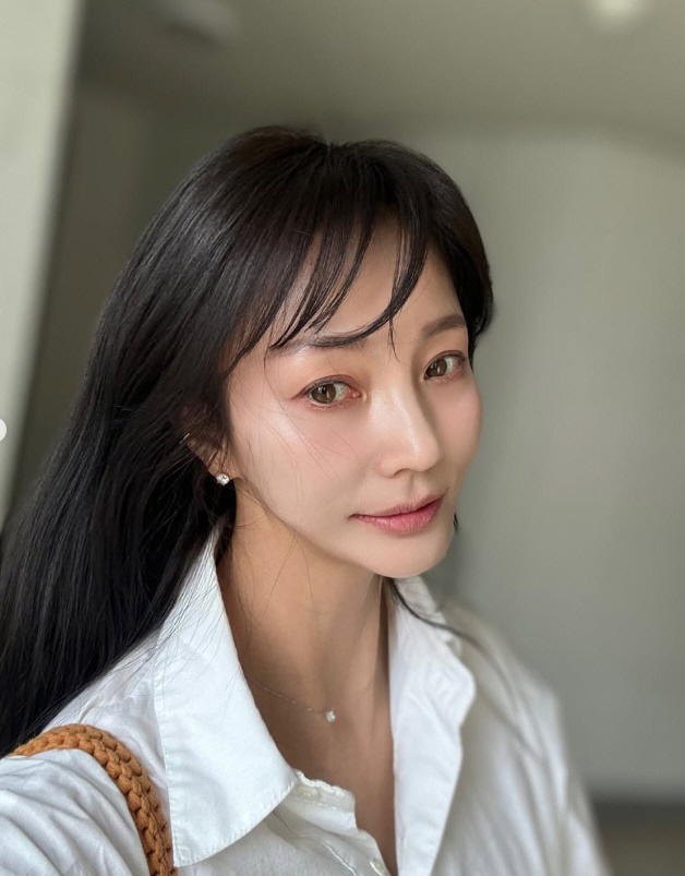 Your face will disappear soon...Are you Ahn Hye-kyung?  It's become sleeker