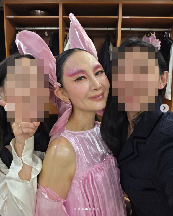 56-year-old Cha Si-ra, pink rabbit ears  Dragon Palace queen transformation