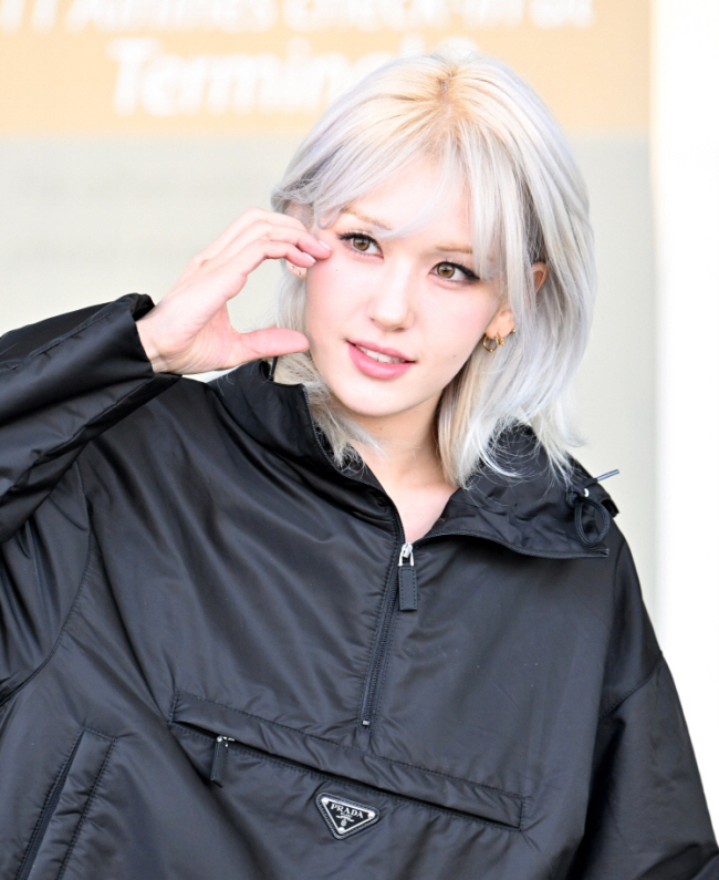 As expected, he's a power insider..Jeon So-mi came out on her own when there were no customers Street PR (Road Food Shop) 