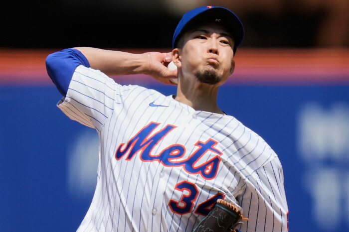  It's time for BAE! Pittsburgh's Bae Ji-hwan will start for the first time since the big league call-up. The fate of staying is at stake in one game