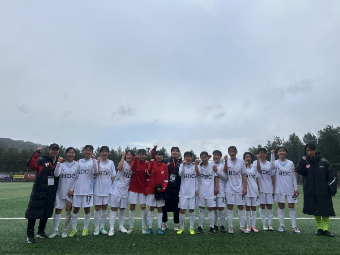 Busan I'Park U15 Men's and Women's Youth Team will participate in the boys' sports competition for the first time in a soccer event...U18 Kaesong High School will take on the top challenge as the president of the Korea Football Association