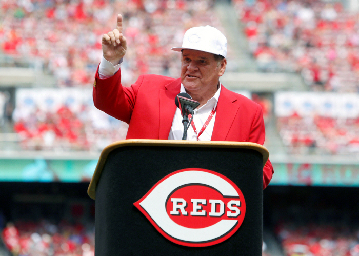 Eight months after Pete Rose's death, will he be inducted into HOF? The one who left, no longer a threat to ML dignity, Commissioner