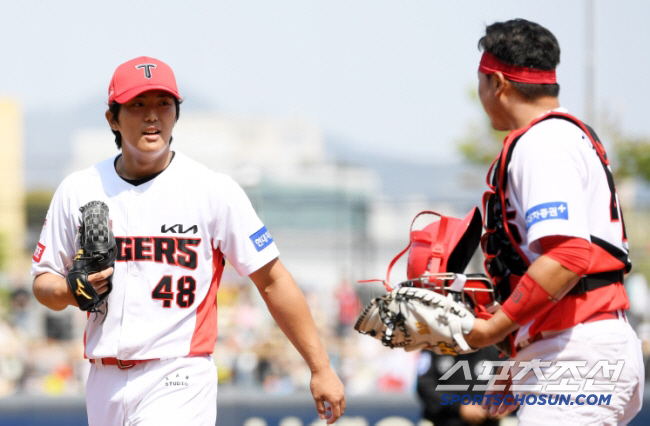 He threw it with a tap, but he overcame the 146km Tommy John surgery perfectly, and a plan to return to KIA's Cheongunmanma left-hander ace came out