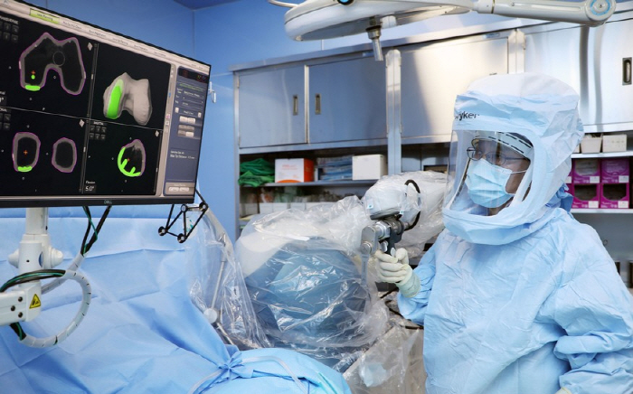 Himchan Hospital Announces SCIE-class Paper on Korea's First Mako Robot Hip Artificial Joint Surgery...Present accurate leg length measurement criteria