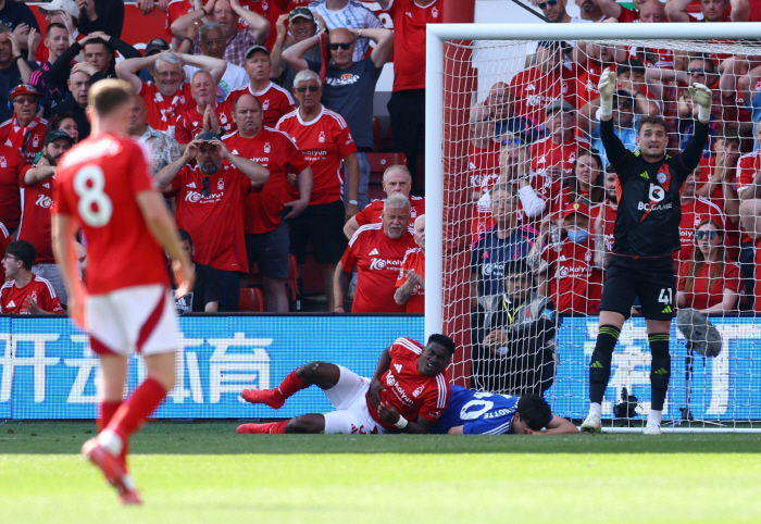 How can this happen... Goal Collision Nottingham FW Recovering Coma After Surgery