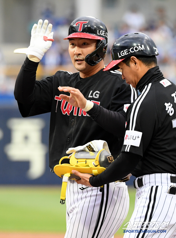 Kim Min-soo, who collided with Hong Chang-ki, went to the second army in a day. To prevent misunderstanding of the amount of indecency, he notified the second team after the eighth inning at bat
