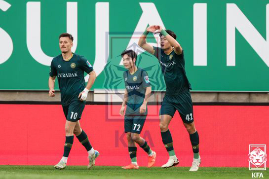  22 seconds of entry goal → Pohang Chapman's blow Ko Jung-woon and Korea Cup's extraordinary production...Miracle of the quarterfinals for the second consecutive year after defeating Pohang 21
