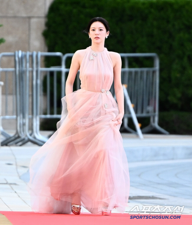 Ko Yoon-jung → Cynthia sings OST herself before the end of her major's life...Released on the 17th