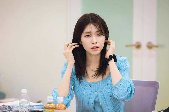 Jung Hae-in, Ha-young to Star in Netflix Rom-Com