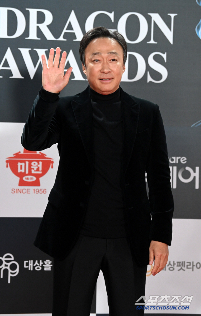  Lee Seong-min Signs Exclusive Contract With HB Entertainment...I'm continuing my hard work