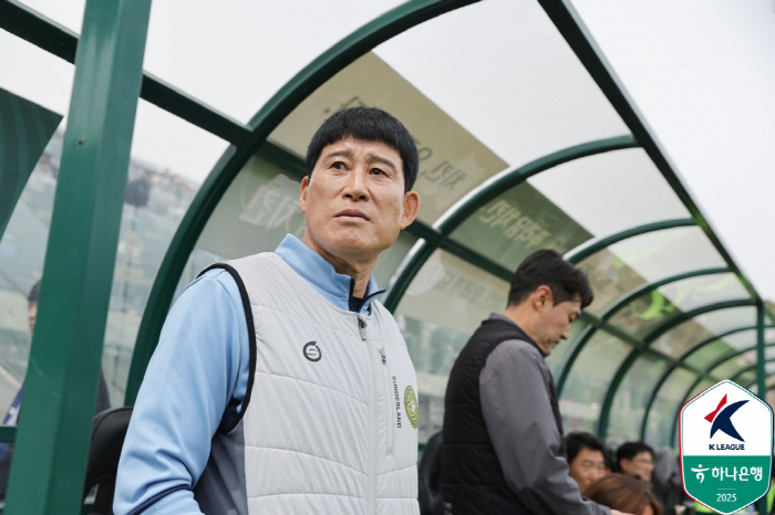  Let's finish it in 90 minutes. Director Park Tae-ha and Ko Jung-woon's early decision to leave work. Of course, the goal is to win