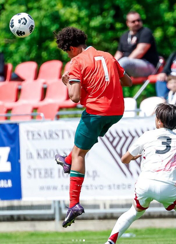 Ronaldo's son who destroyed Japan made an emotional debut in Portugal's U15 national team...Legendary dad is so proud of you. Cheers