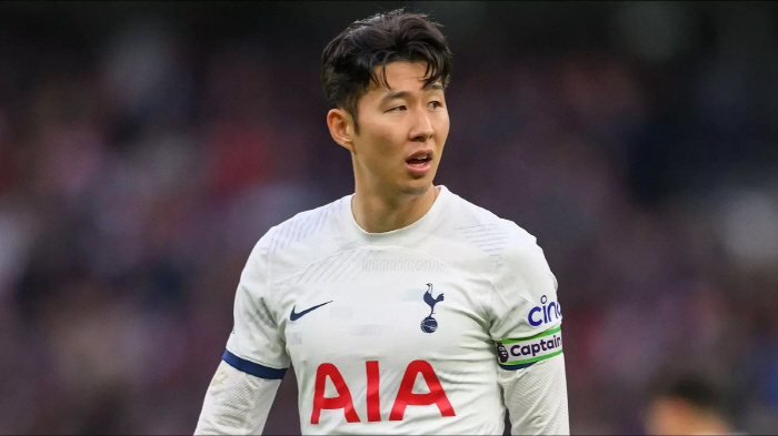 What a disgrace! Son Heung-min was asked about the worst striker of the season...I respect SON, but it's too much for him