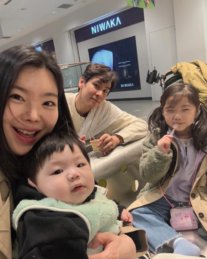 Yoon Nam-ki ♥ Lee Da-eun lost 21kg just 9 months after giving birth, but she doesn't look slim