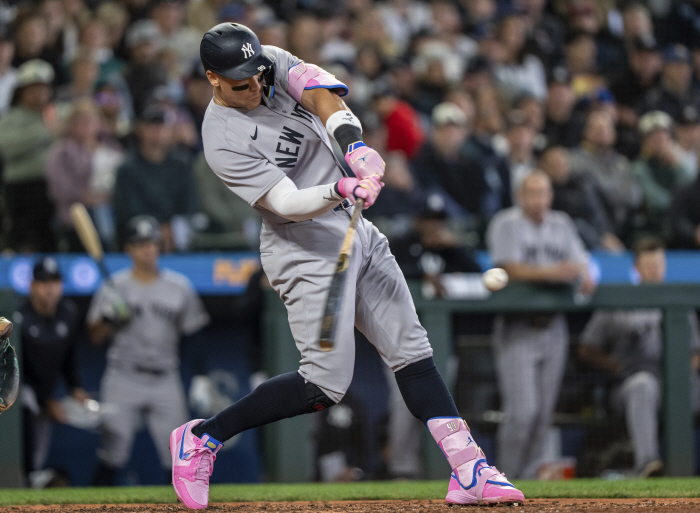 Blast of gun 15! Judge leads 9 categories, Triple Crown in both leagues → goes as unanimous MVP again