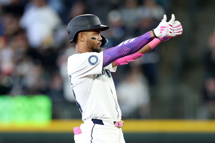 Blast of gun 15! Judge leads 9 categories, Triple Crown in both leagues → goes as unanimous MVP again