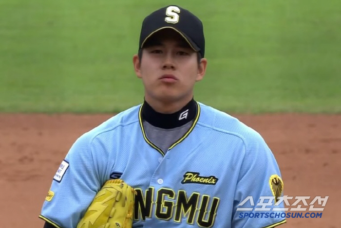 In fact, it's even more shocking that the first designated pitcher threw three times to the wrong place. 5.2 billion FA compensation players shockingly allowed six runs and one-time steel plate 
