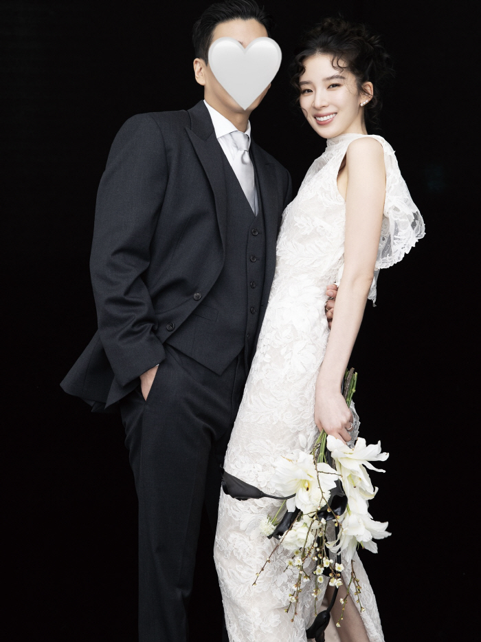 Irene's Handsome Husband Finally Revealed...I heard you look like a big dog.