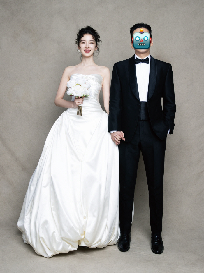 Irene's Handsome Husband Finally Revealed...I heard you look like a big dog.