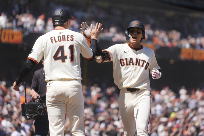 Is it possible? Lee Jung-hoo has 20 home runs, 100 RBIs and 100 runs, and Ichiro didn't even dare, but he is the first big leaguer to do so