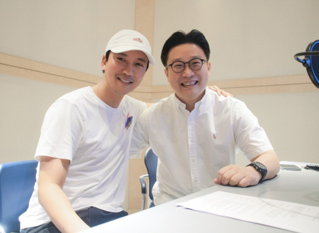 'Korean Language to the World' Kim Nam-gil Donates Significantly to Budapest Korean Language Learning Center