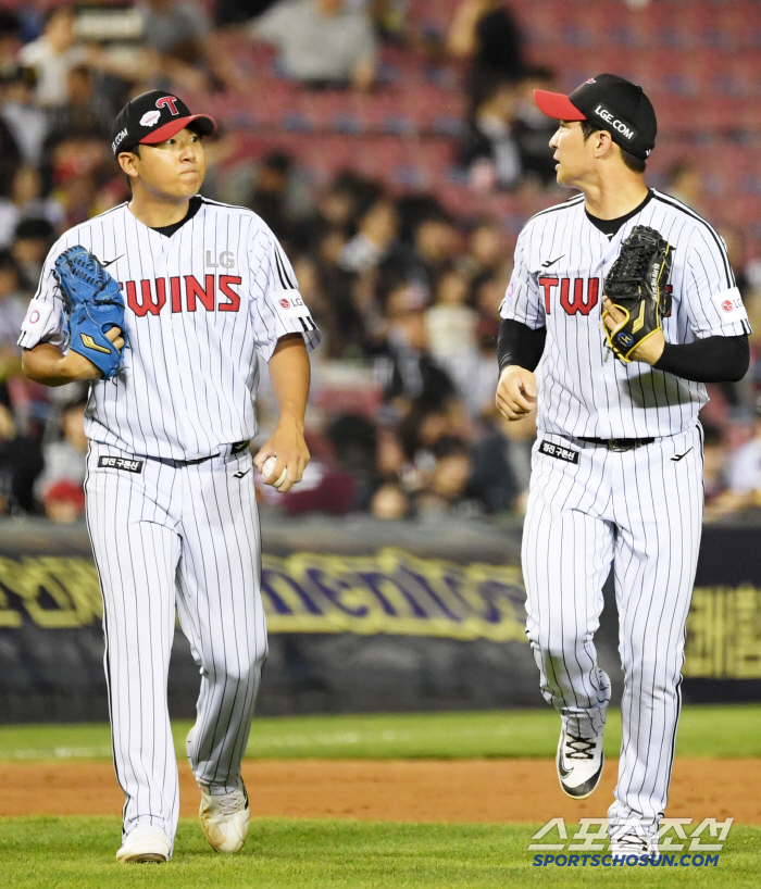 Logan →TWICE → Colerbin → Rosenberg. The 5th starter who faced the foreign ace for the fourth consecutive time. 108 pitches and six scoreless innings. Team 1st place. This is the best rookie award.
