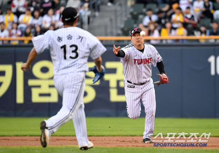 Logan →TWICE → Colerbin → Rosenberg. The 5th starter who faced the foreign ace for the fourth consecutive time. 108 pitches and six scoreless innings. Team 1st place. This is the best rookie award.