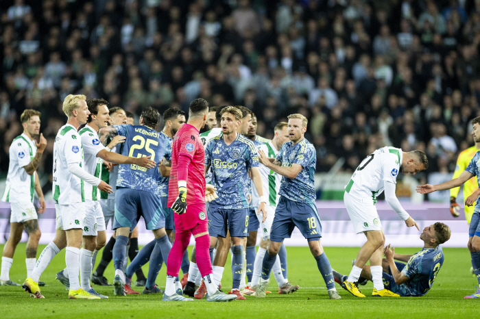The recent situation of the Eredivisie, Park Ji-sung's juniors scored in the 99th minute → Ronningen's miracle is on the verge of winning the upset...I've turned it over by 9 points in a month