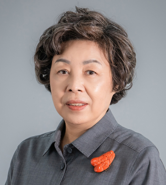 Shin Kyung-rim, President of the Korea Nursing Association, Wins Florence Nightingale Captain