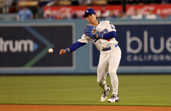 With Edman, Kim Hye-sung stayed in the big league, Roberts opened his heart It helps his performance, play, and position