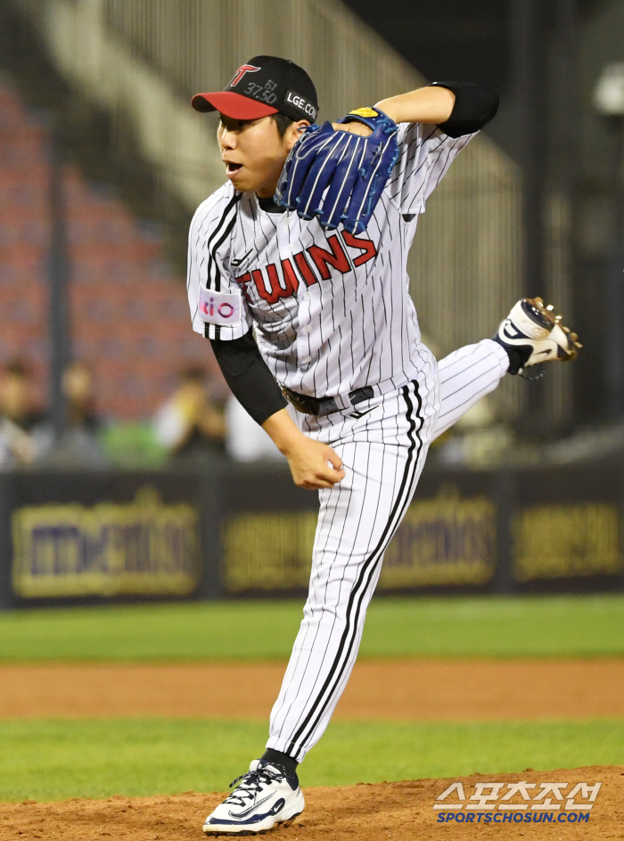 The first-place team's worries are unending, with a one-point difference of nine, with Bae Jae-joon as the coach and Park Myung-geun as the coach. So what's the result? the batters solve their problems