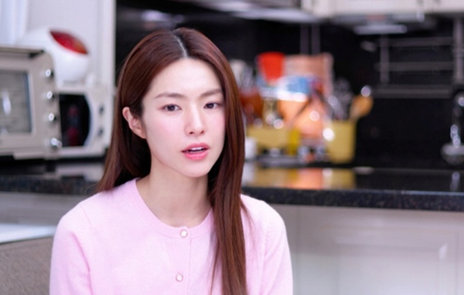 Ha-young, doctor, gold spoon family, father, sister doctor, mother nurse (Pyeon Restaurant)
