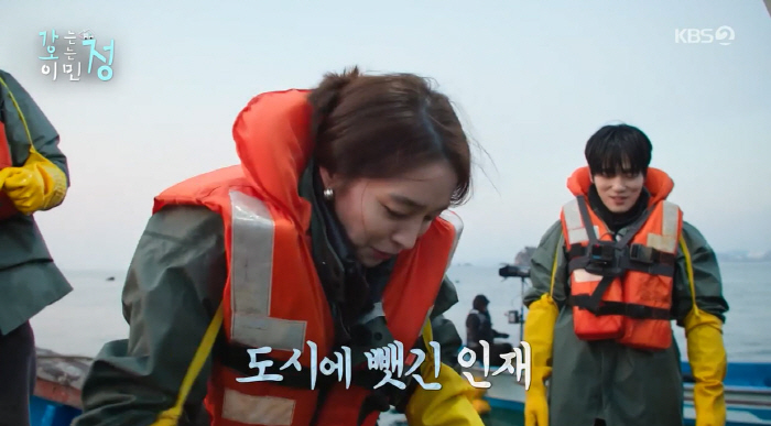 Lee Min-jung, ♥ Lee Byung-hun's special support for talent donation, with a big smile...The convenience store is here