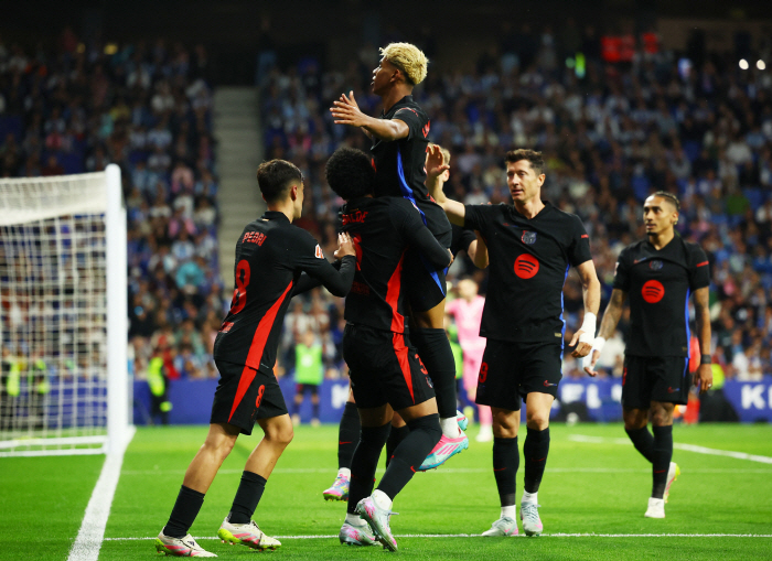 Mbappe's tearful debut season and the runner-up double after breaking the 71-year milestone...Barca La Liga wins!