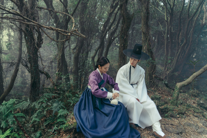 ‘Dear Hongrang’ with Lee Jae-wook and Cho Boah Unveils a Mystery-Laced Romanc