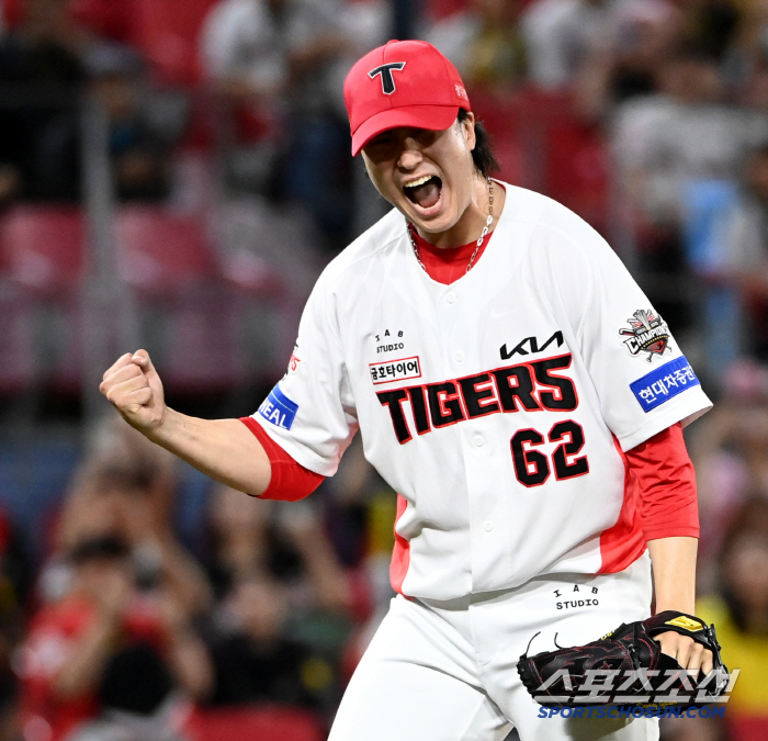 Stand shoulder to shoulder with Sun Dong Ryol! 24-year-old young closer escapes the tie in the 8th inning → Until the 9th inning, multi-inning...He once again carved a name in Tigers history. 