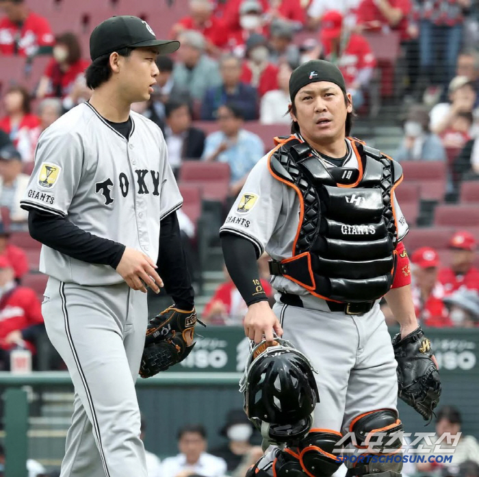 With no outs and bases loaded, scoreless → reversal grand slam allowed → 3 consecutive sweep losses to fall to fourth place, manager blamed himself 