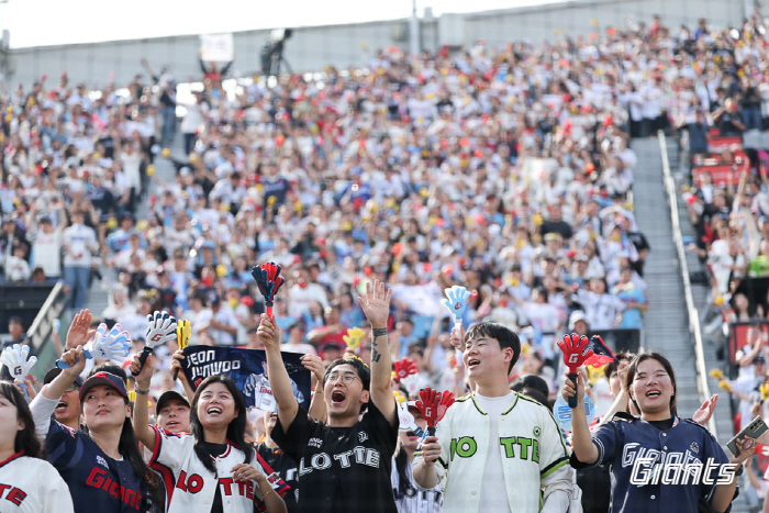 05 → 75 A big reversal of the sold-out seagull! Three-run Finalist Reyes Five-RBI Bulbat...Lotte wins the first round of DH against Samsung in the eighth inning of the promise