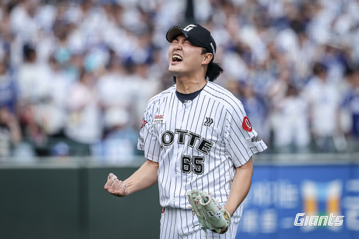 05 → 75 A big reversal of the sold-out seagull! Three-run Finalist Reyes Five-RBI Bulbat...Lotte wins the first round of DH against Samsung in the eighth inning of the promise