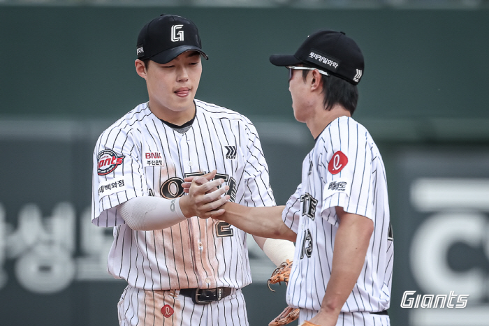 05 → 75 A big reversal of the sold-out seagull! Three-run Finalist Reyes Five-RBI Bulbat...Lotte wins the first round of DH against Samsung in the eighth inning of the promise