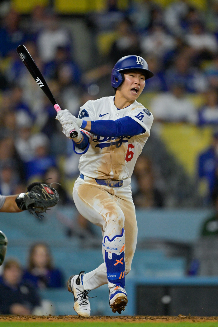 Kim Hyesung hit it again! LAD 02 LAA (3rd inning) with left-handed hit for the first time at bat, 8 consecutive on-base hits