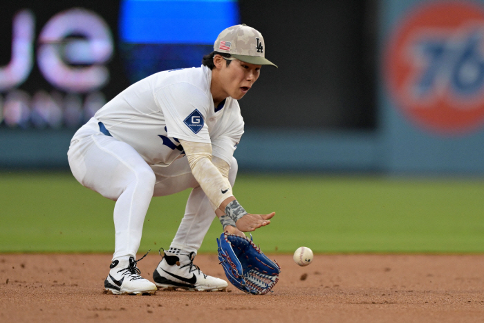  Kim Hyesung hit it again! LAD 02 LAA (3rd inning) with left-handed hit for the first time at bat, 8 consecutive on-base hits