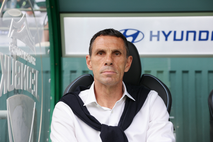Anyang 2-0 rout Jeonbuk 11G in a row, multi-po Jeon Jin-woo jumps to the top of the scoring list