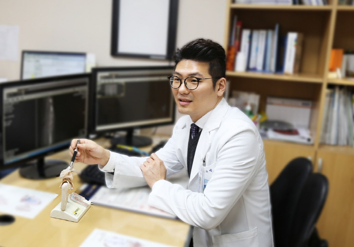 Loss of elasticity, brittle meniscus cartilage, causing young arthritis