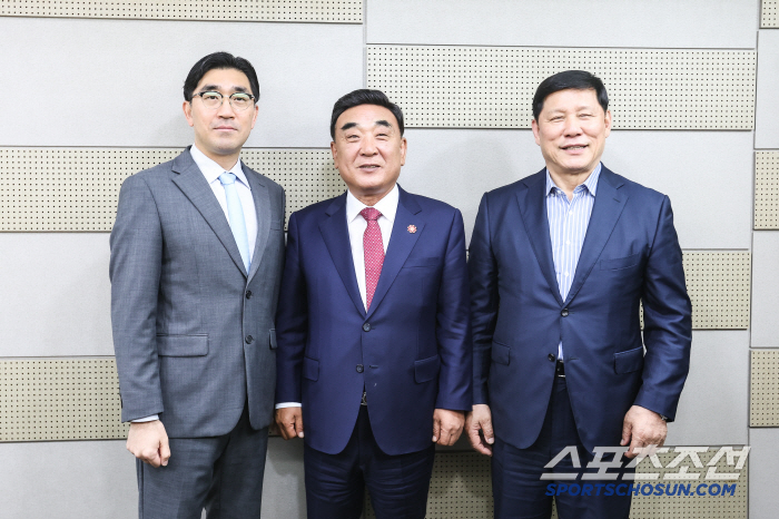 Thankful Ulsan City, There is a way to protect it Changwon City's 7-line poem with 'Empty Comeback Home' → Hodu's firm intentions 