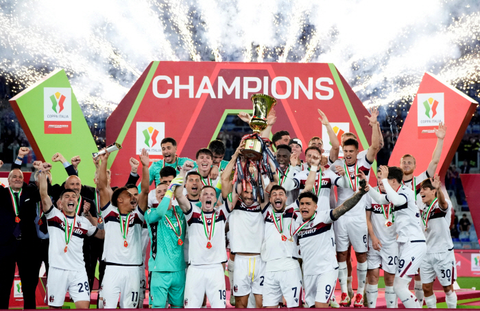 The 2025 soccer edition that is going crazy, the first winning Palace in Kane in 120 years...Is Son Heungmin the winner
