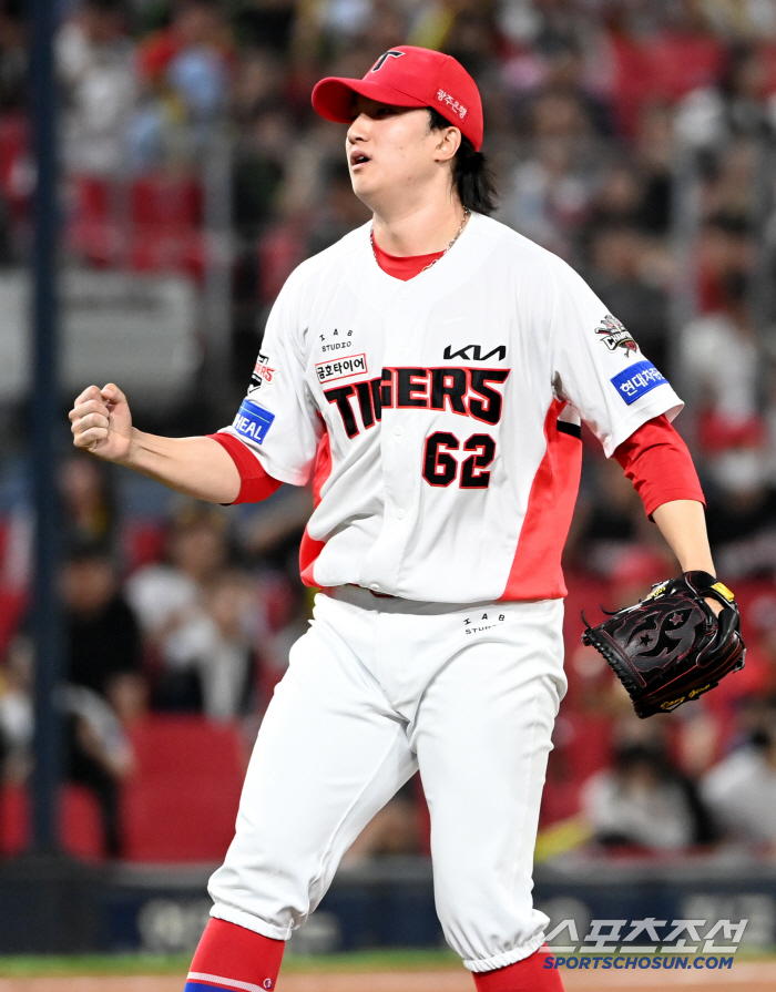 The 24-year-old finisher, who became the Tigers legend after crossing the first and first Sun Dong-yeol, is heading for Oh Seung-hwan